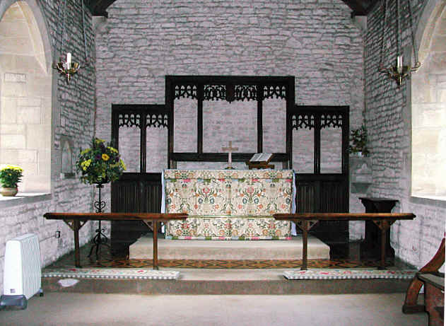 Baunton church altar
